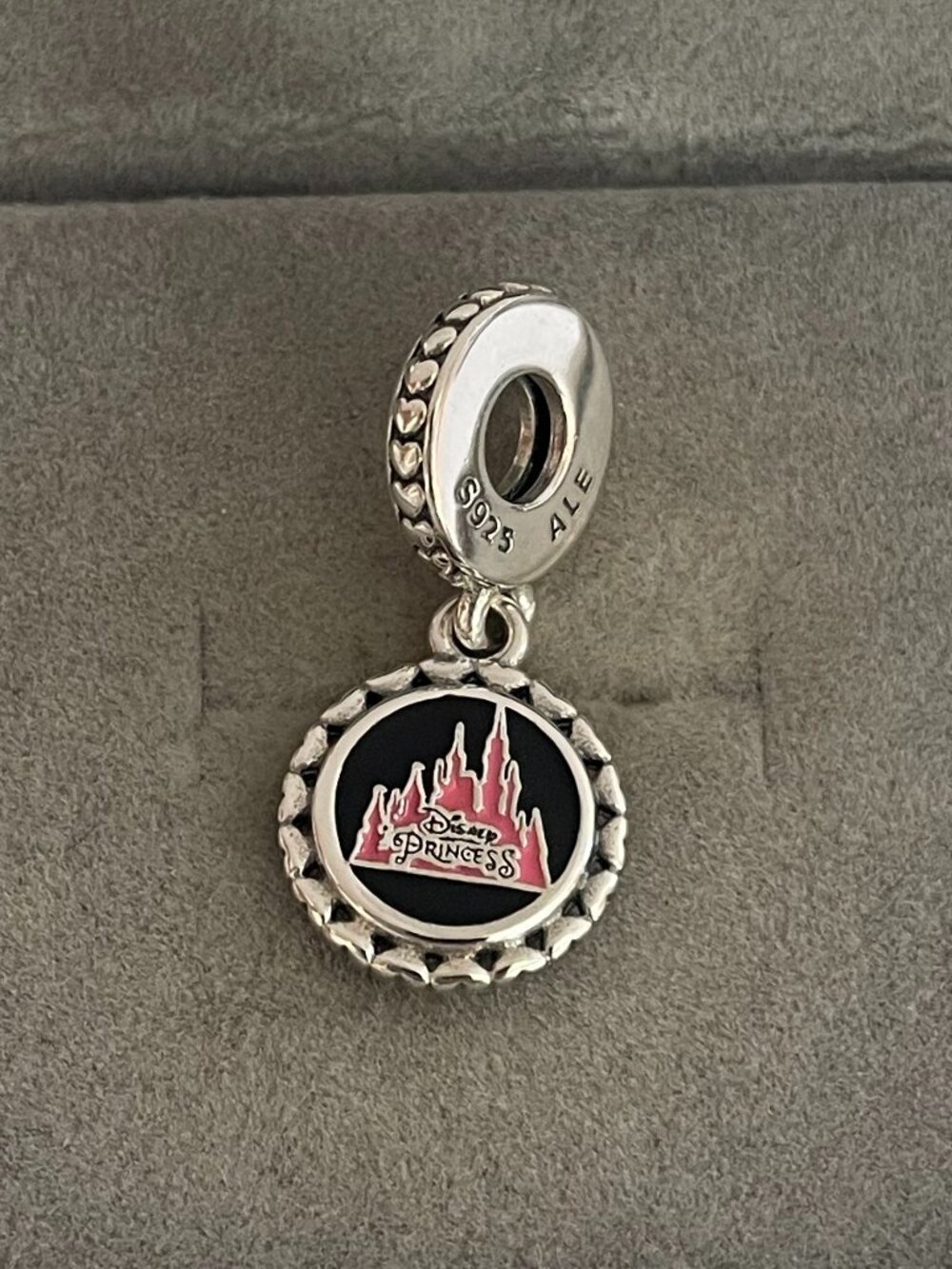 Pandora Disney Half Maratkon Weekend 2019 Exclusive Charm Pendant